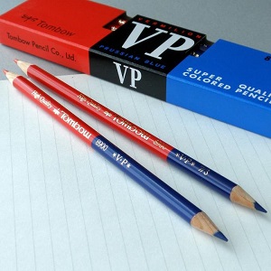 トンボ鉛筆の8900シリーズ(赤鉛筆・青鉛筆)は多くの人に愛されるロングセラー商品