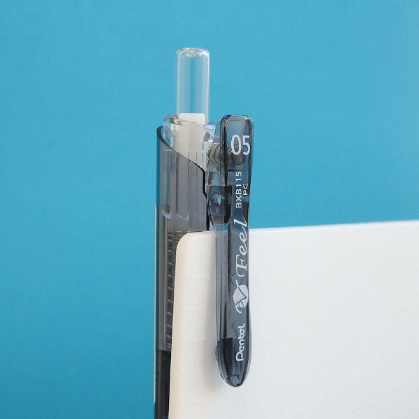 ぺんてる 油性ボールペン ビクーニャフィール 0.5mm 黒 BXB115-A 1本