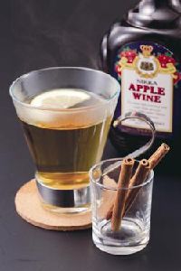 ほっと、温まるおいしさ！アサヒビール・ニッカウィスキーの「アップルワイン」