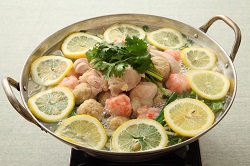 「ミツカン　シメまで美味しい鍋つゆ　ストレート」　おすすめレシピ：アジアン風鶏塩レモン鍋 