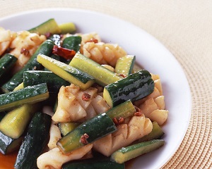 さわやかな香り、ピリッとした辛味のある中国産山椒。