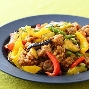 ≪大豆のお肉乾燥ブロックおすすめレシピ≫素揚げ野菜と揚げ大豆ミートのエビチリ風