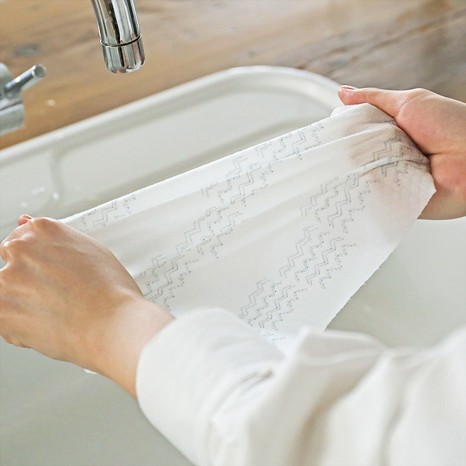 LOHACO - キッチンペーパー 不織布 47カット スコッティファイン 洗って使えるペーパータオル極厚手 1セット（6ロール） 日本製紙クレシア  限定